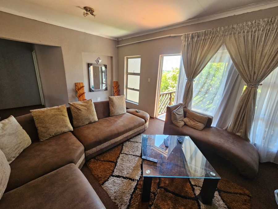 2 Bedroom Property for Sale in Vaalpark Free State